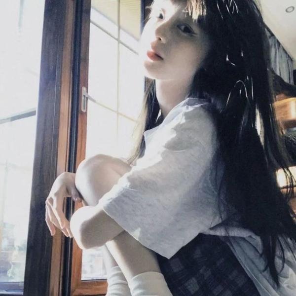 巨乳娘战僵尸